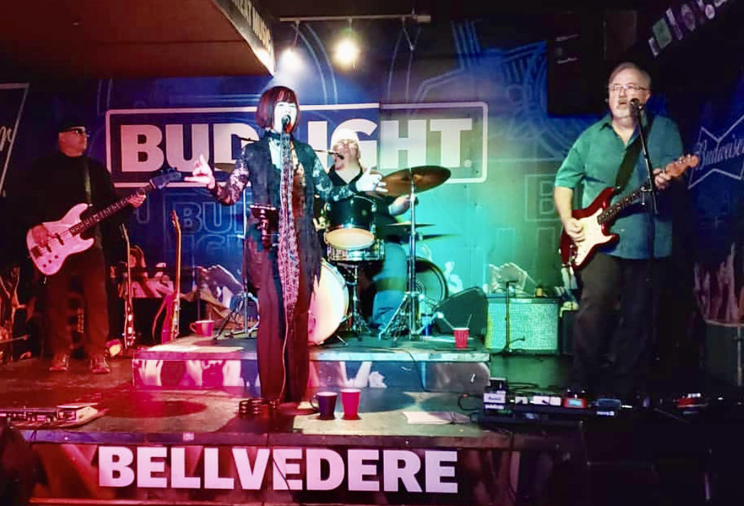 CESAREO GARASA: Strutter — this Kiss van ready for center stage