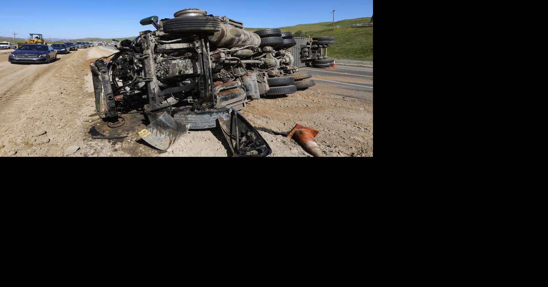 Deaths of two Bakersfield men and three other people in recent auto
