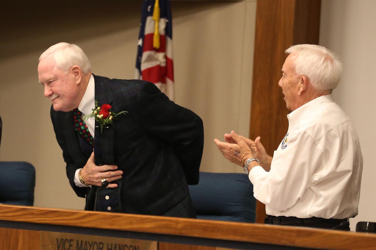 Harvey Hall, former longtime mayor and founder of Hall Ambulance, dies