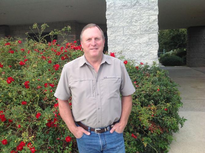 COMMUNITY VOICES County should not favor oil industry over agriculture