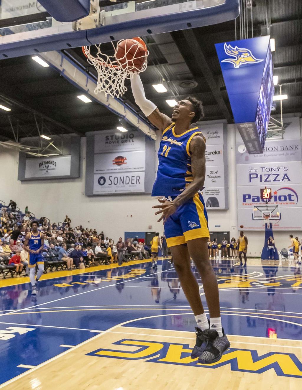 Roadrunners Keep It Light In Annual Blue Gold Game College