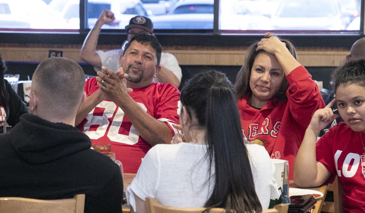 49ers faithful gather for Super Bowl at Mountain Mike's Pizza | | bakersfield.com