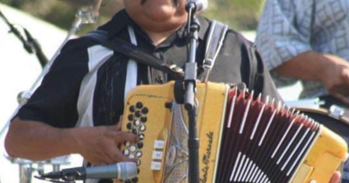 STEVE FLORES: East High grad uveden do Tejano Music Hall of Fame |  Steve Flores STEVE FLORES: East High grad uveden do Tejano Music Hall of Fame |  Steve Flores
