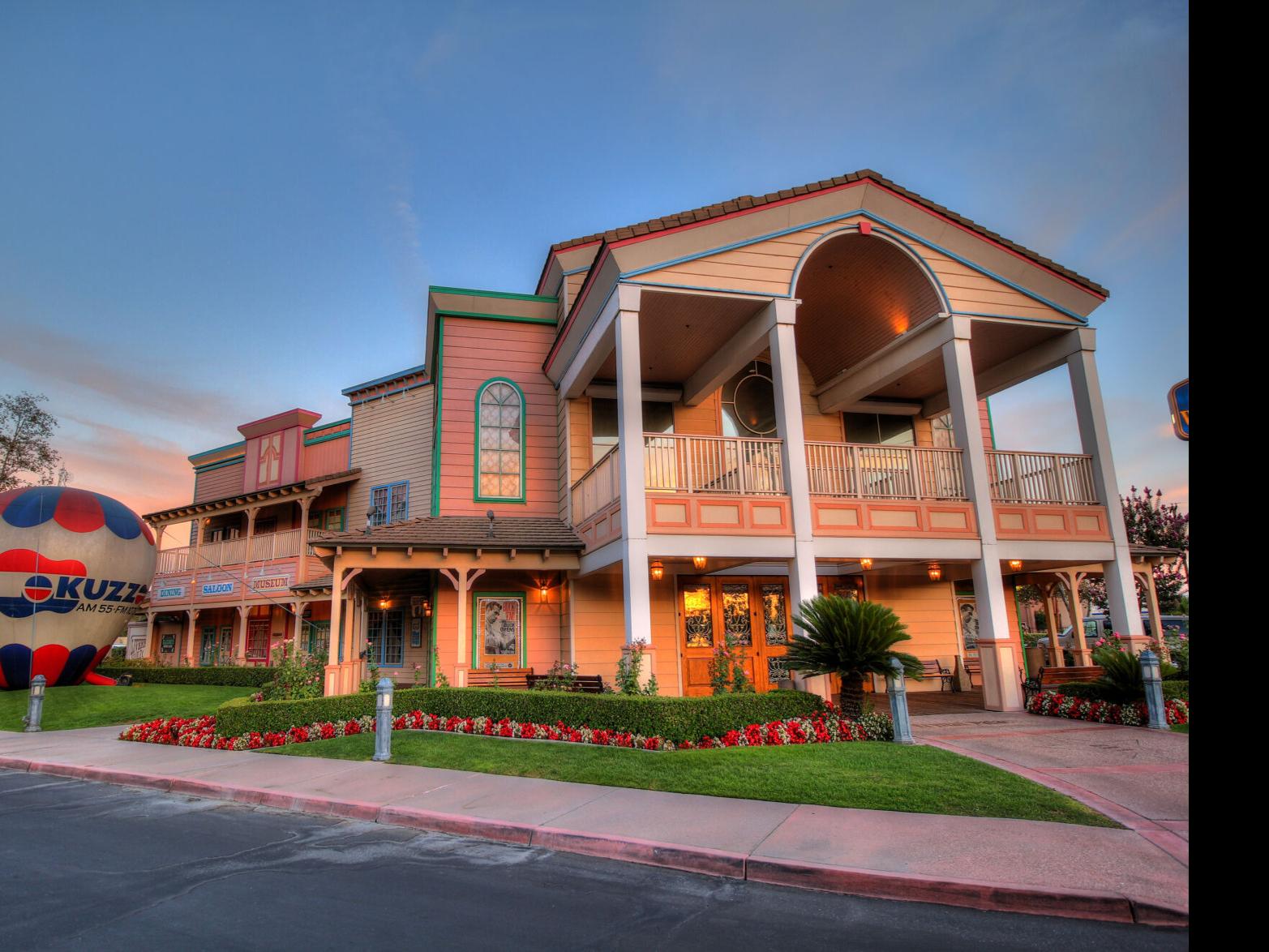 Buck Owens' Crystal Palace is up for sale | Entertainment | bakersfield.com