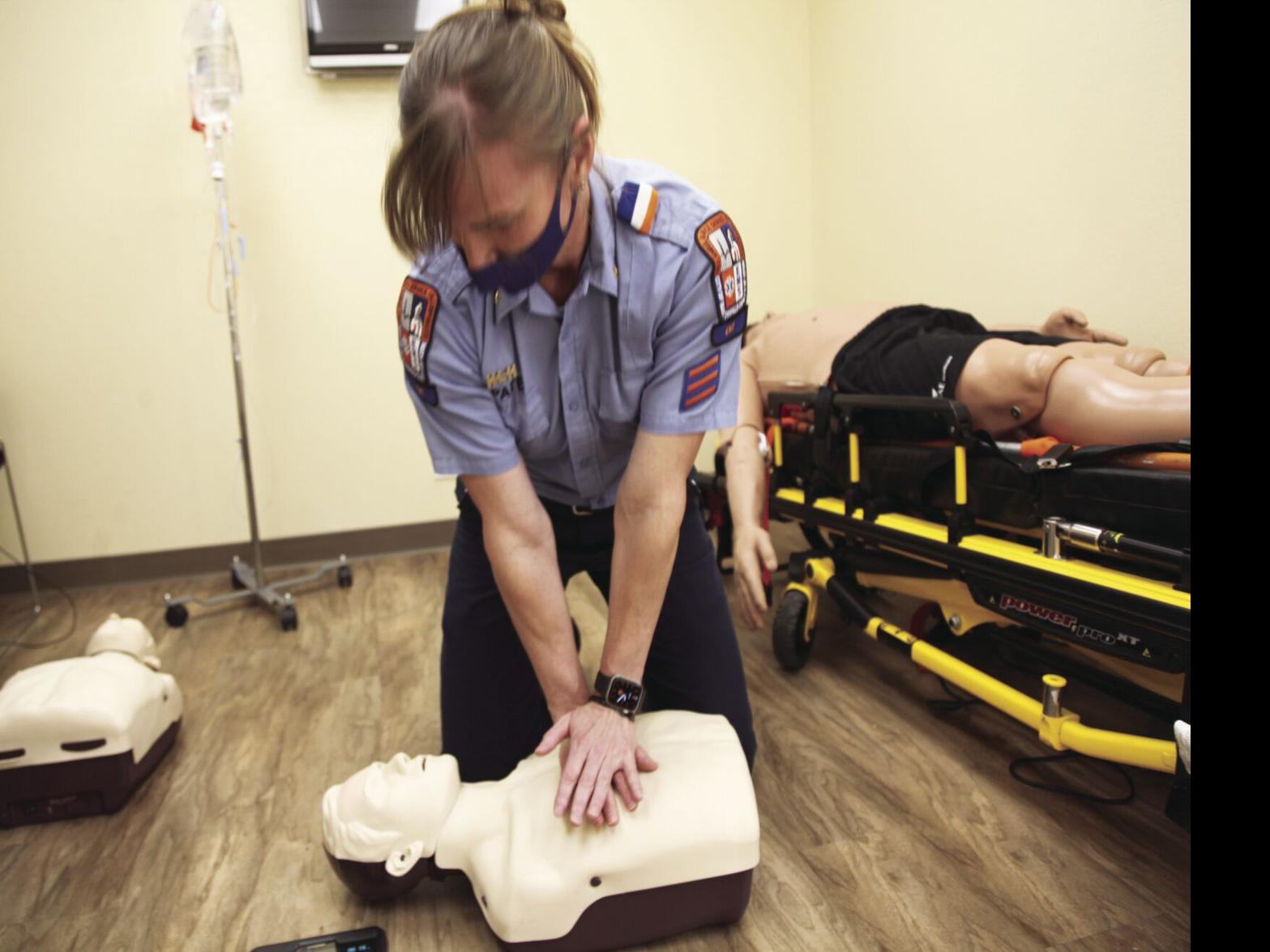 National First Responders Day: Hall Ambulance's EMT and paramedic program  trains the next generation of first responders | Special Sections |  bakersfield.com