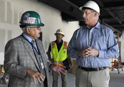 Kevin McCarthy gets tour of Taft's new urgent care clinic | News | bakersfield.com