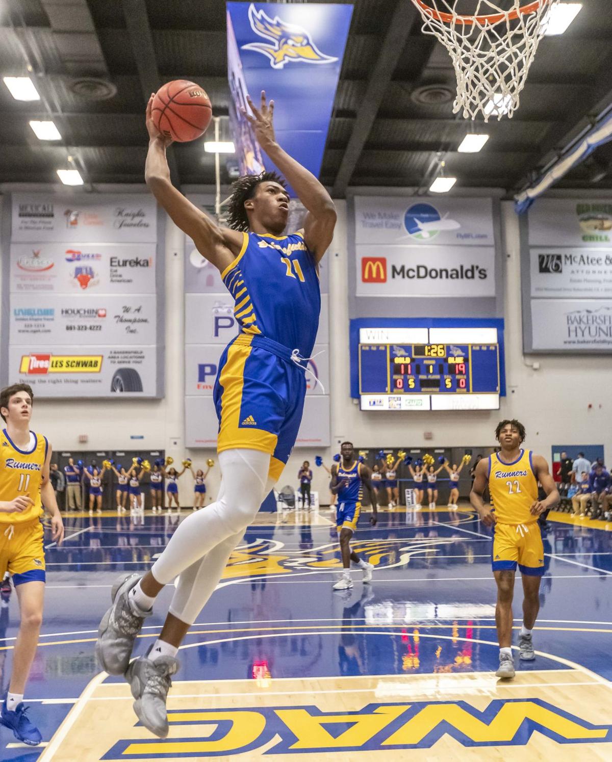 Roadrunners Keep It Light In Annual Blue Gold Game College Bakersfield Com