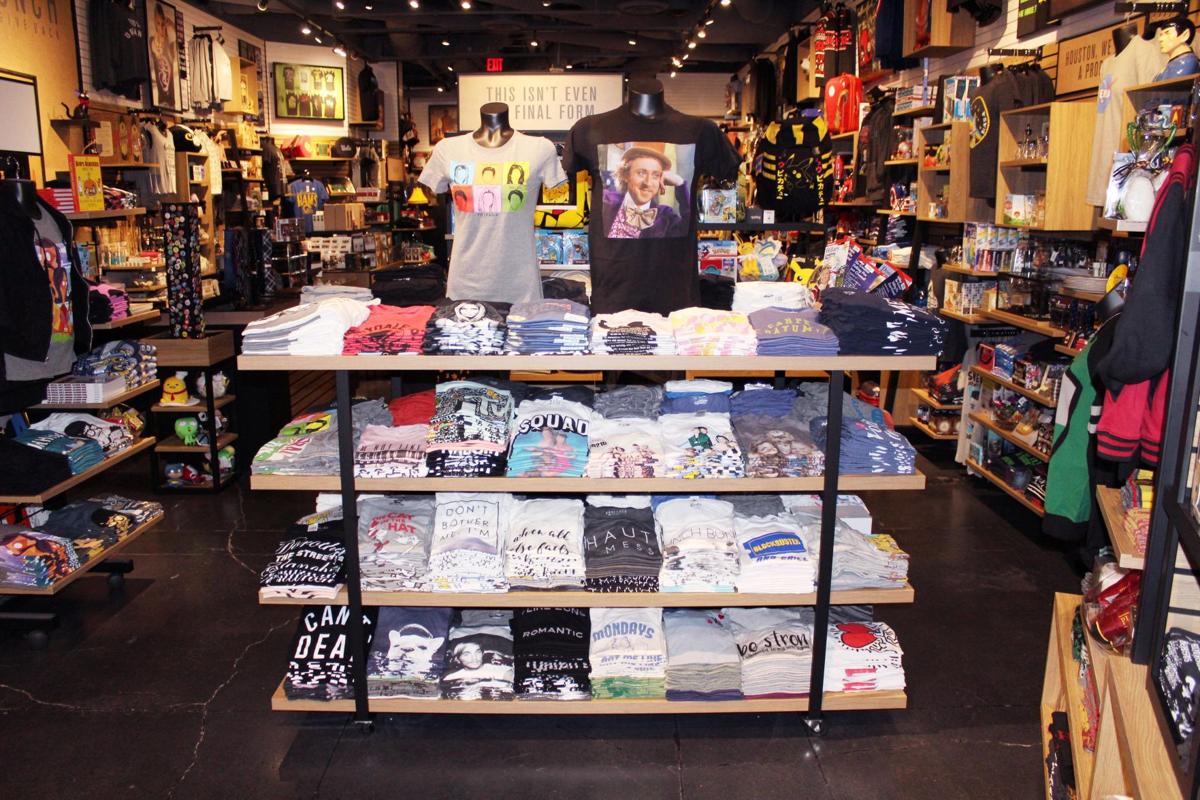 Novelty Gift Shop To Open At Valley Plaza Entertainment Bakersfield Com