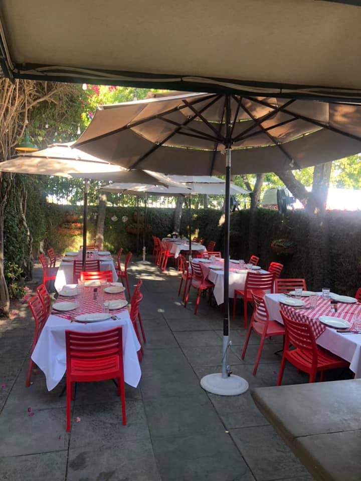 The Dish Outdoor Dining Is Hot Right Now Food Bakersfieldcom