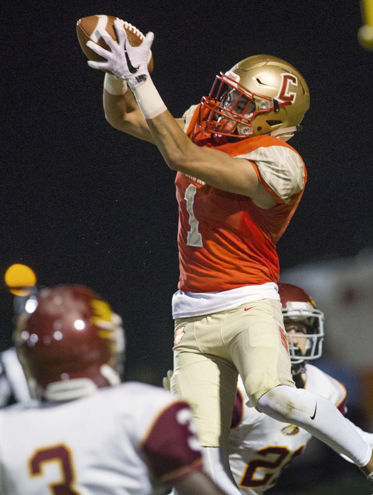 Clovis West holds off Centennial, 4935 Sports