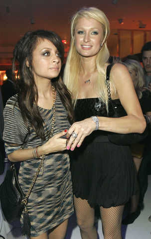 Paris Hilton's Reaction To 'The Simple Life & Nicole Richie