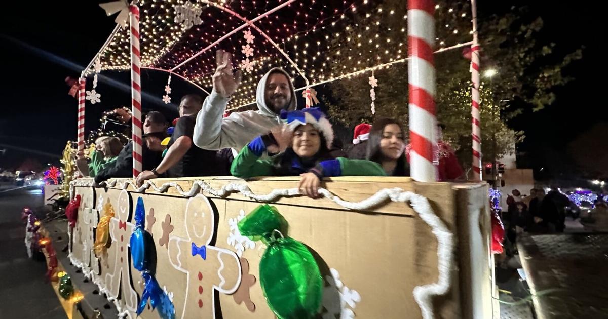 Bakersfield Christmas Parade edited Tbc Blox Images