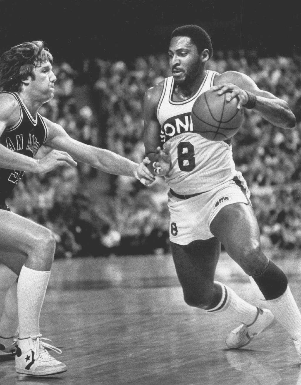 Lonnie Shelton One Of Kern County S Greatest Athletes Dies At 62