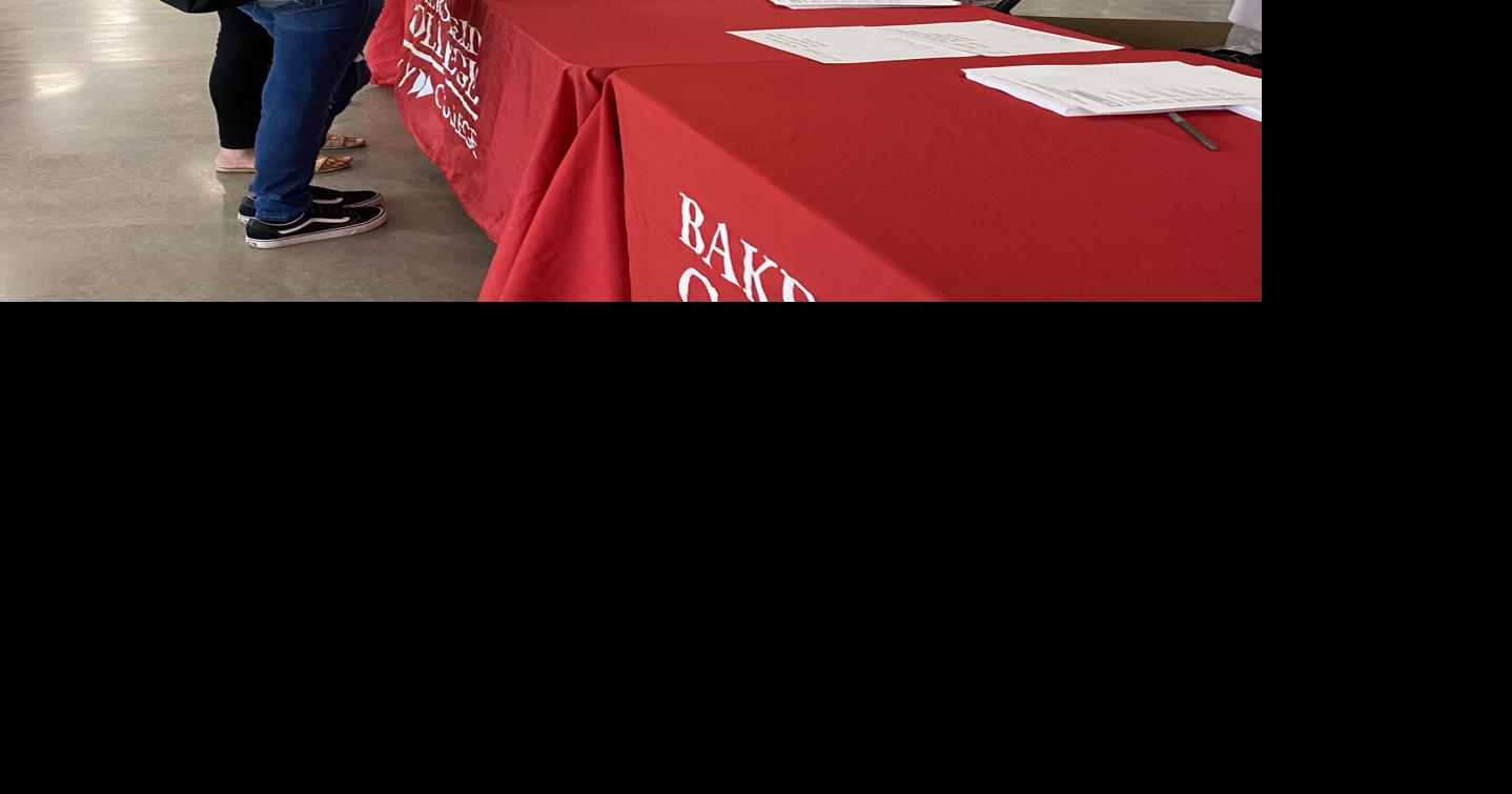 Applications now available for Early College Pathway Program News