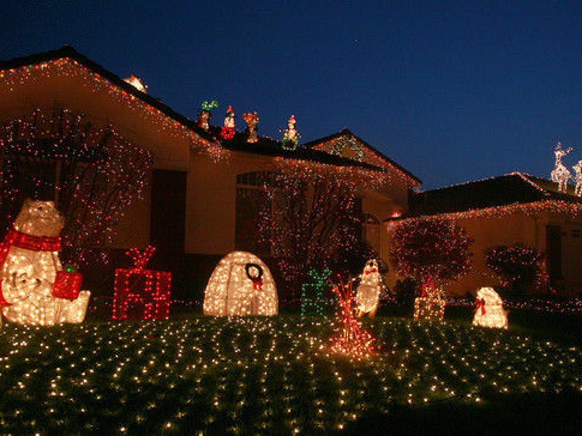 Your Guide To The City S Best Light Displays News Bakersfield Com Christmas Lights For Sale Sevenoaks 2021
