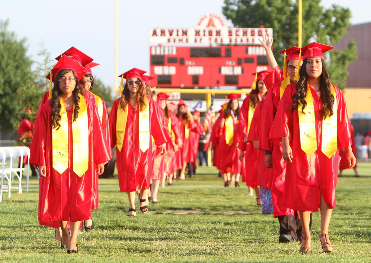 Arvin High's graduation attracts thousands News