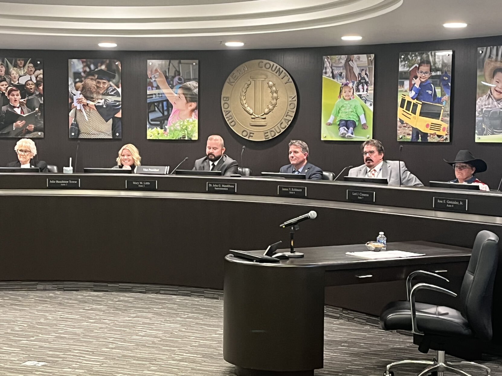 news picture from title