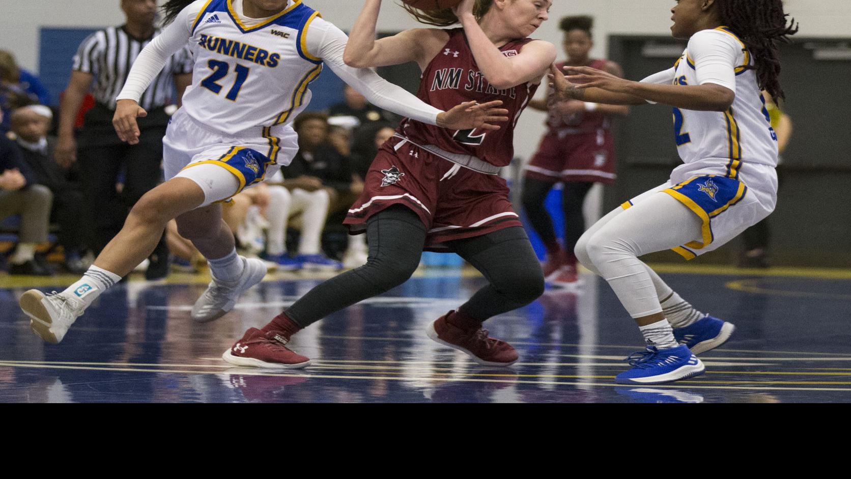 Csub Women S Basketball Jumps Into First Place In Wac Standings