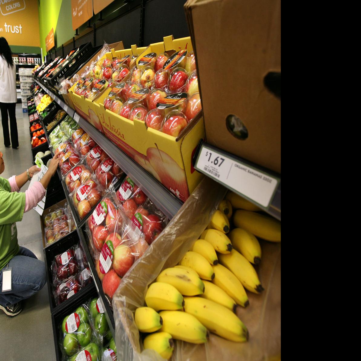 Fresh & Easy Produce Aisle