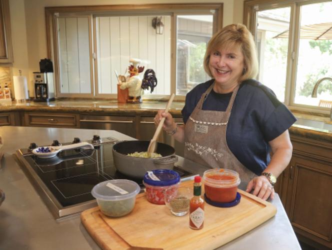 Cajun Cooking (Book 1) - From the kitchens of south Louisiana