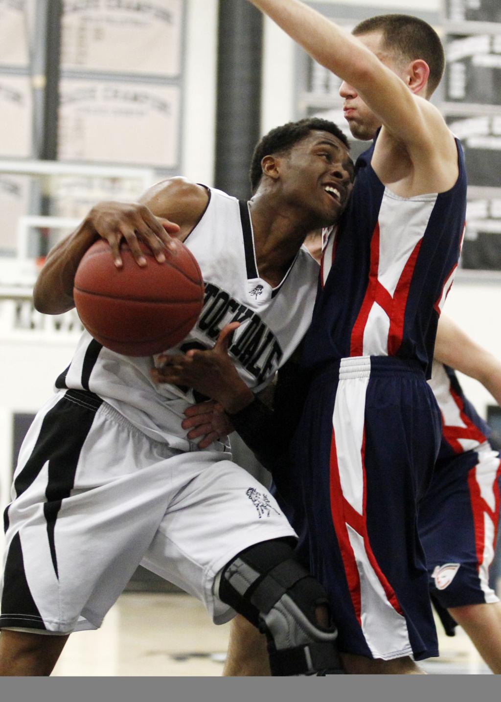 Mustang D Locks Down Pats News Bakersfield Com
