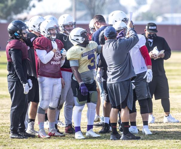 Local high school football players unite to play in Arizona club league, Sports