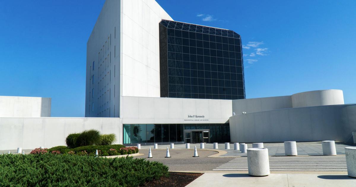 Hail to the chief libraries: Tour of presidential facilities tops ...