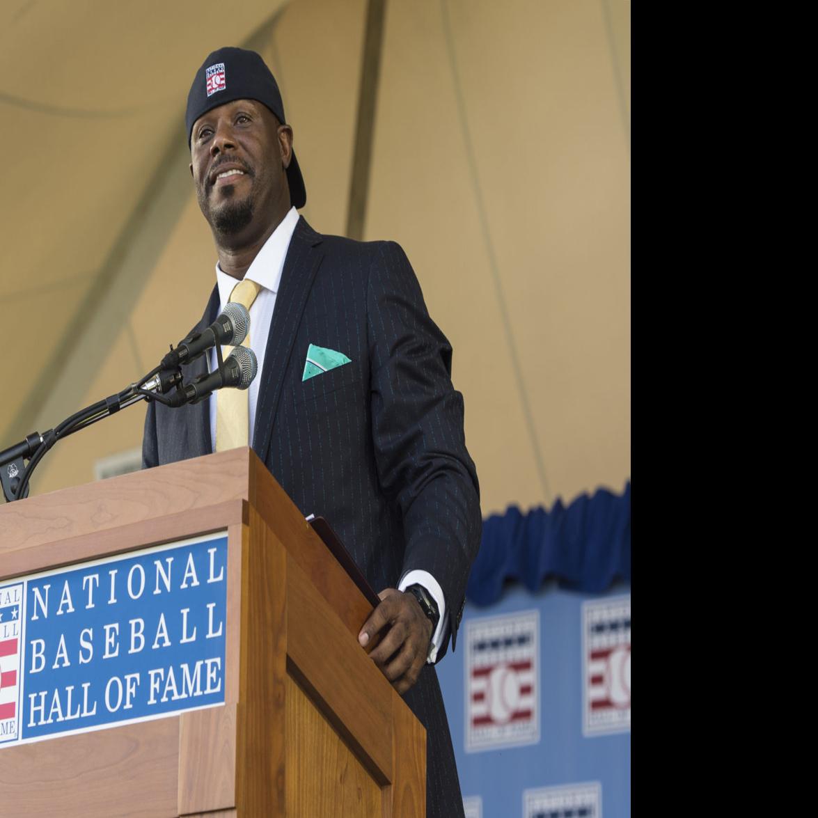 Tommy Lasorda among those to congratulate Mike Piazza, Ken Griffey Jr.