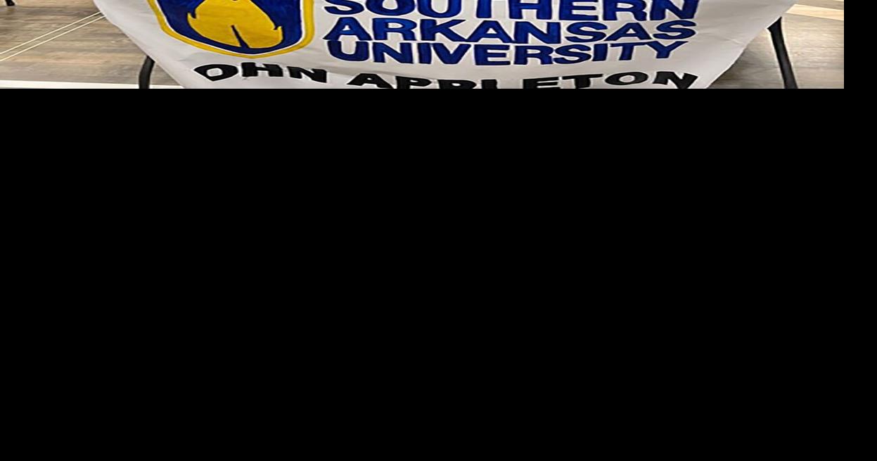 Four Frontier seniors sign with fouryear colleges Sports