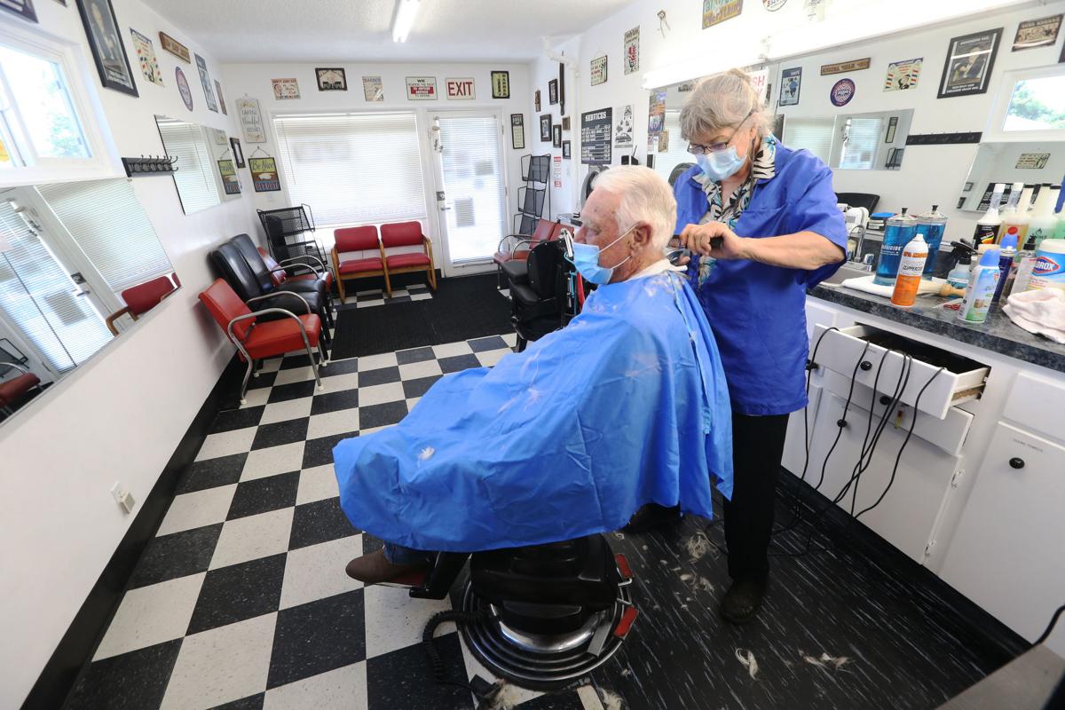 Barbers And Salons Reopen To A Whole Different World News Bakersfield Com