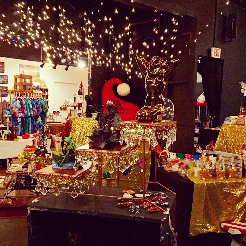 A safe shopping Space at Holiday Boutique - Vimarsana News