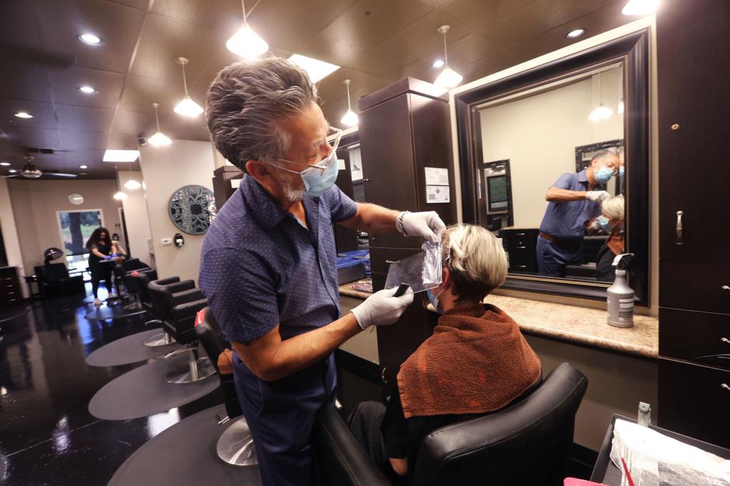 Barbers And Salons Reopen To A Whole Different World News Bakersfield Com