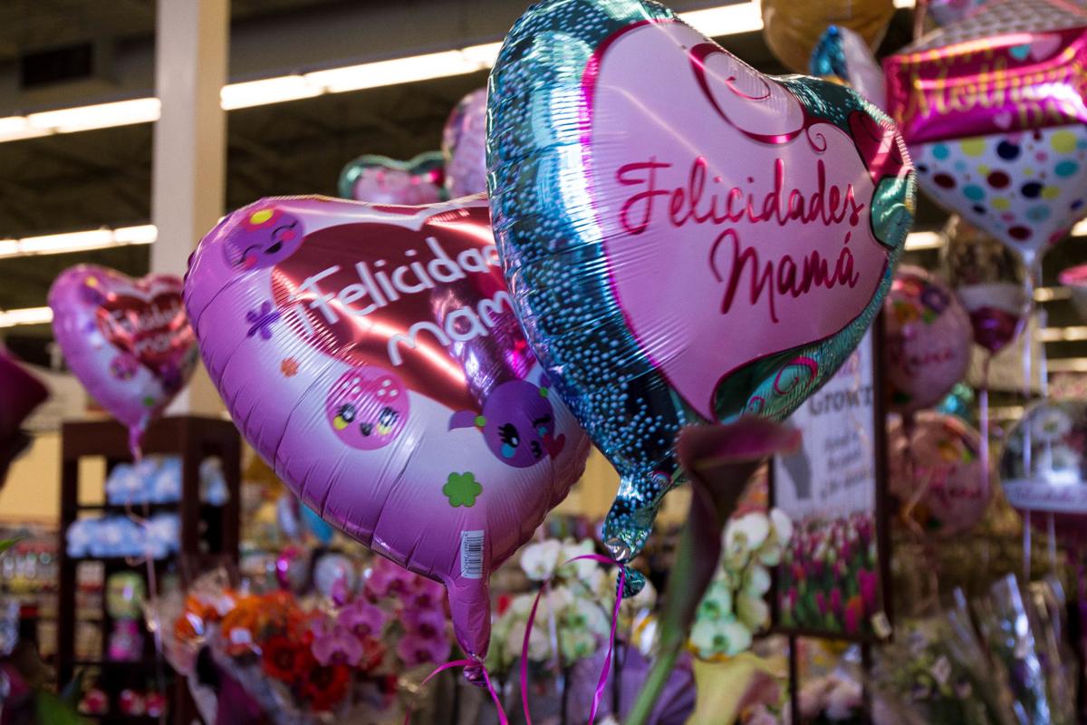 don-t-forget-the-flowers-today-is-mexican-mother-s-day-news