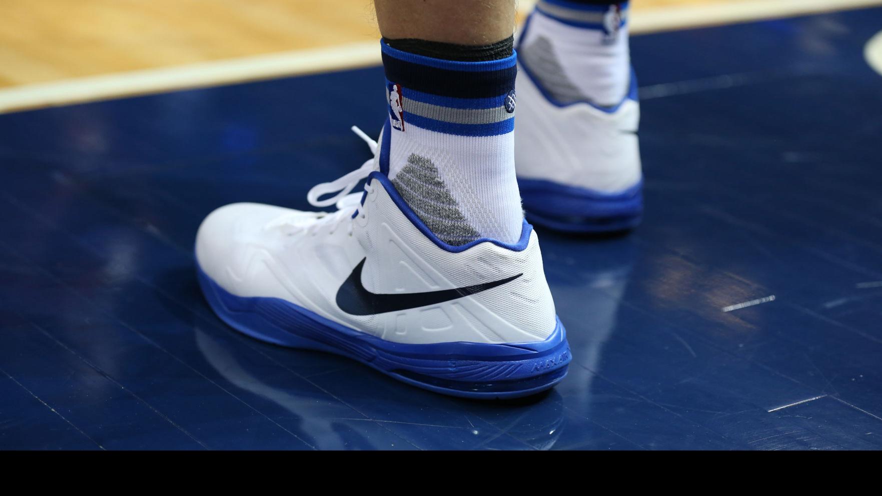 nike zoom shift 2 on feet