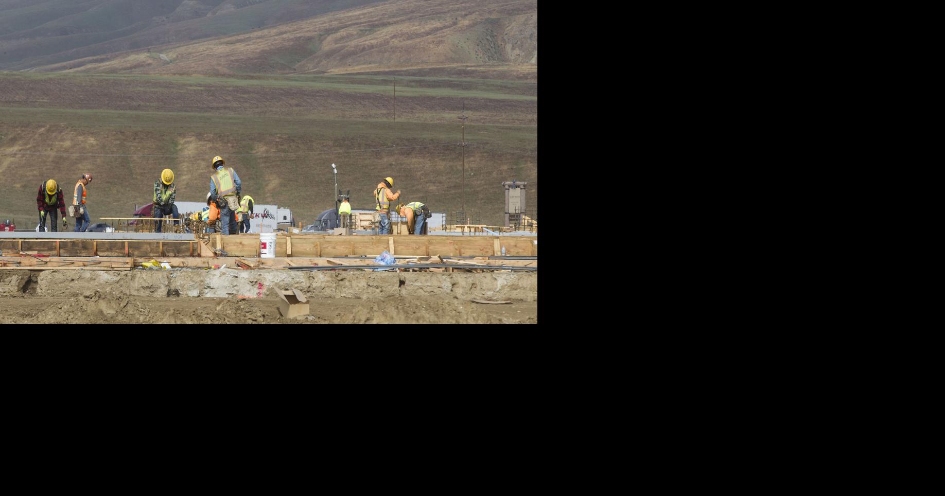 Construction begins on Tejon Ranch distribution center | News ...