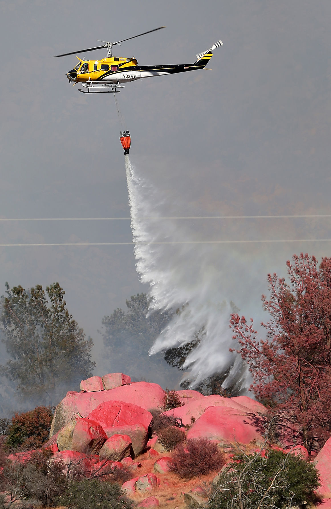 The Erskine Fire near Lake Isabella Consumes over 2,000 Acres Photo