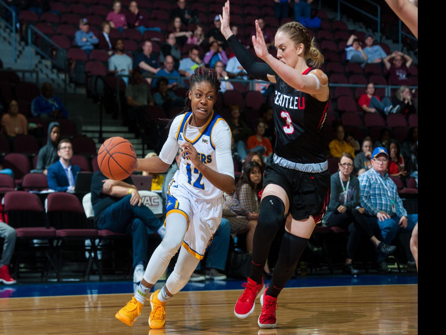 Csub Women S Basketball Releases 2018 19 Schedule Sports