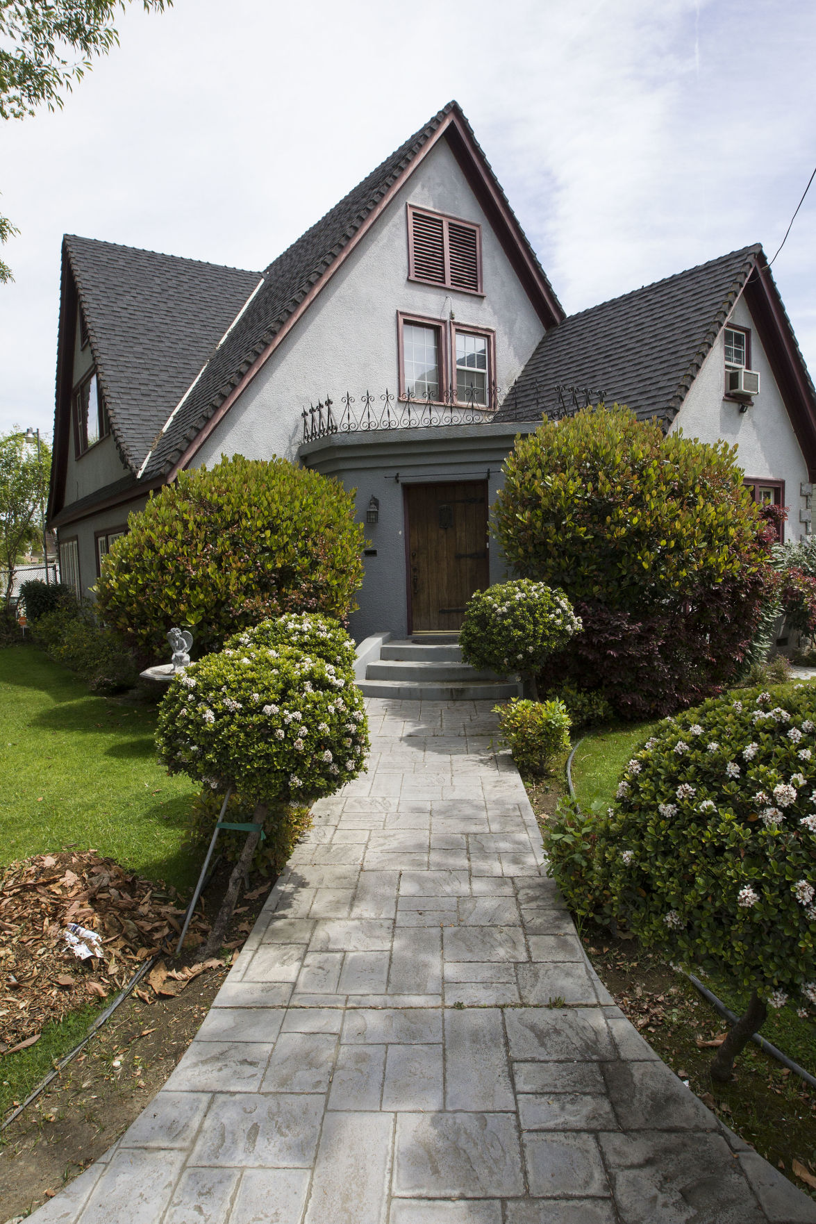 WHERE WE LIVE Get a car alarm, but historic, walkable OleanderSunset