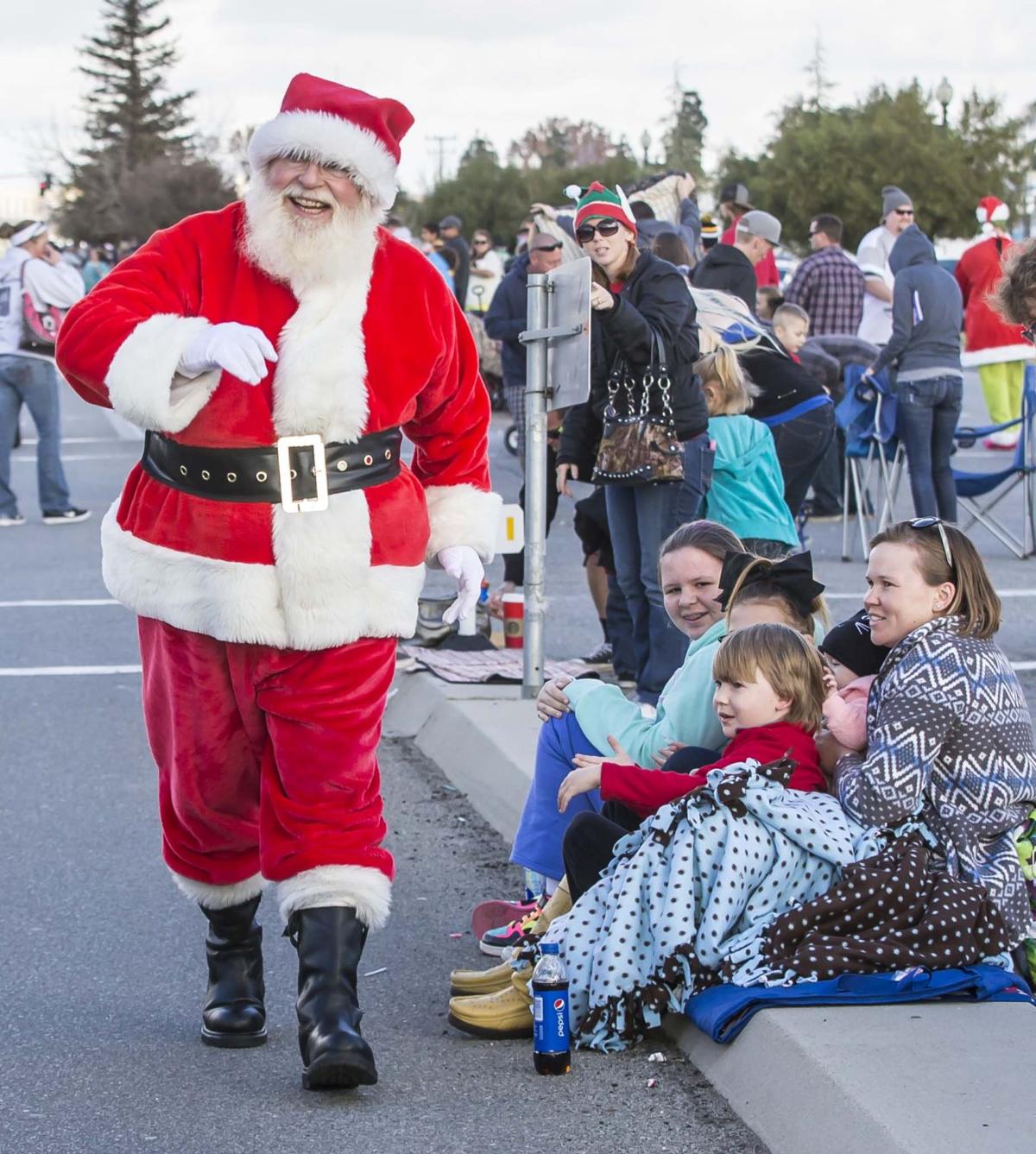 PHOTO GALLERY North of the River Christmas Parade News