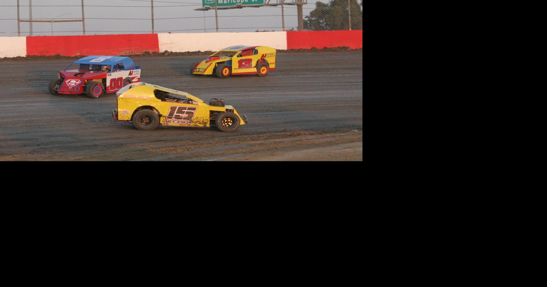 Re-worked dirt track makes KCRP debut | Sports | bakersfield.com