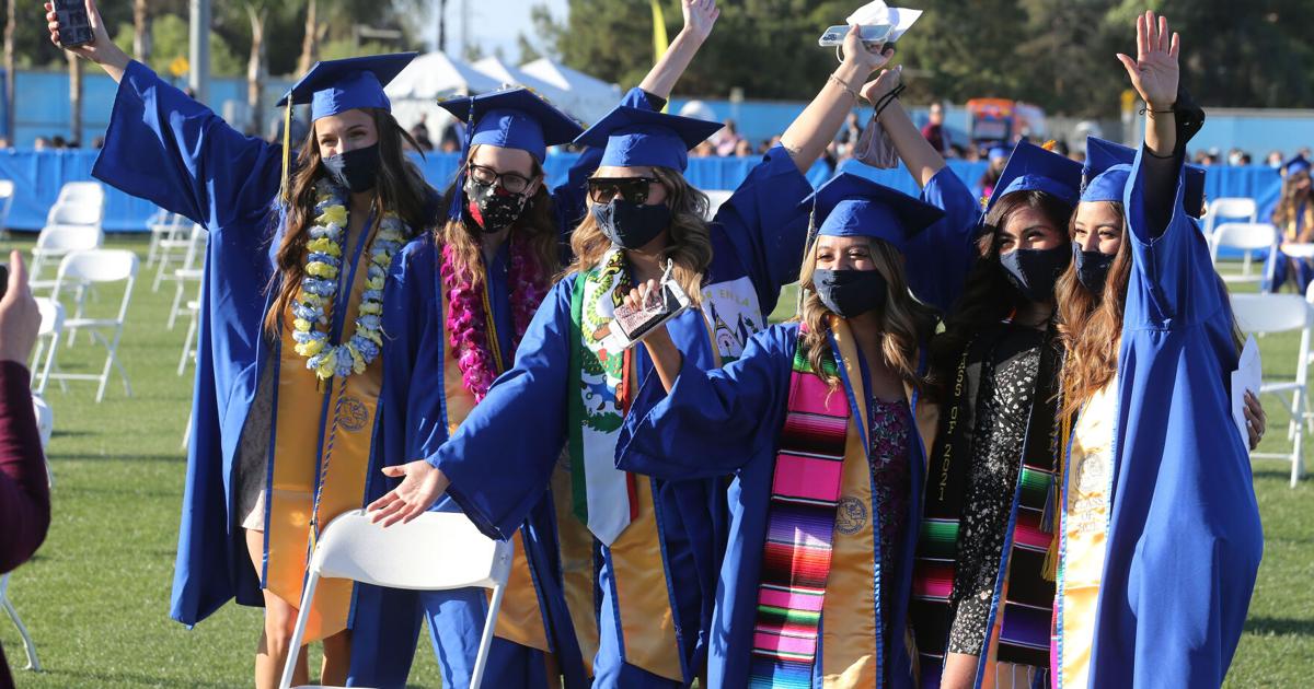 CSUB students overcome hardships of past year, honored during Friday ...