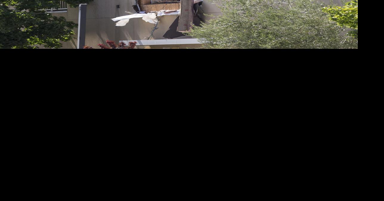 Explosion in central Bakersfield apartment injures 2 News