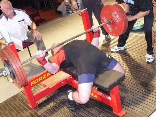 Edwardsville resident sets national deadlifting record