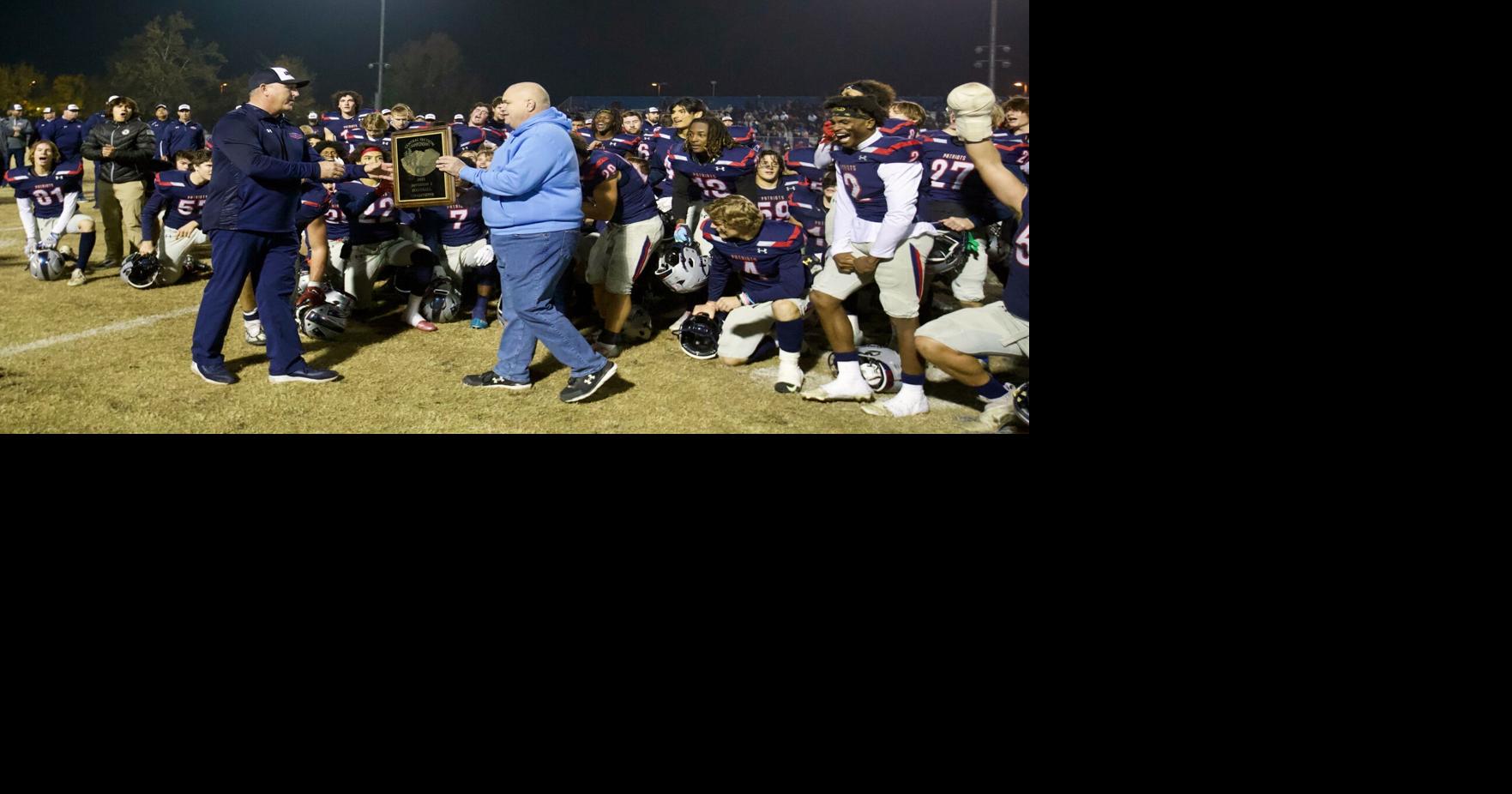 Kern County football goes 3-for-3 in Friday's section championship