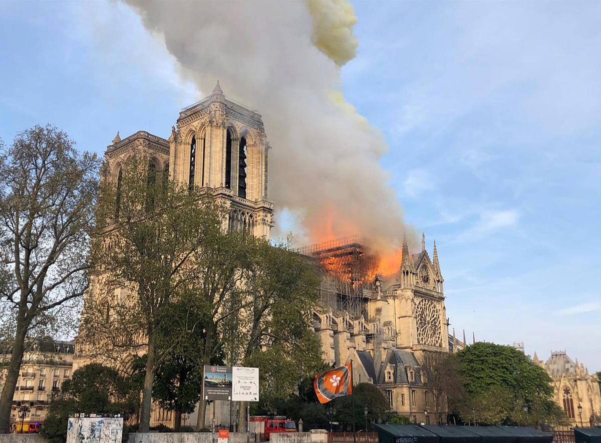 Fire Torches Top Of Notre Dame Cathedral In Paris News Bakersfield Com