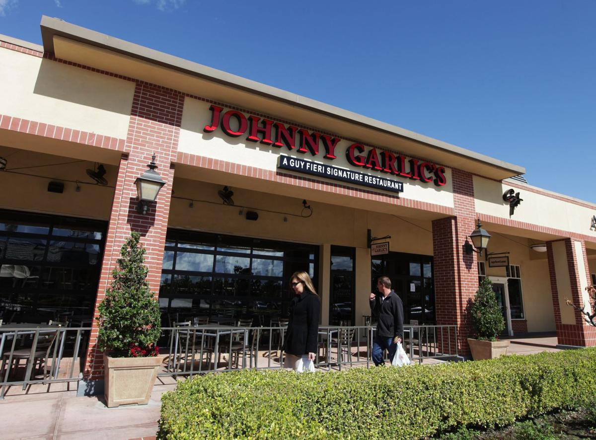 Here Goes Johnny Former Fieri Restaurant Johnny Garlic S Closes At The Marketplace Food Bakersfield Com