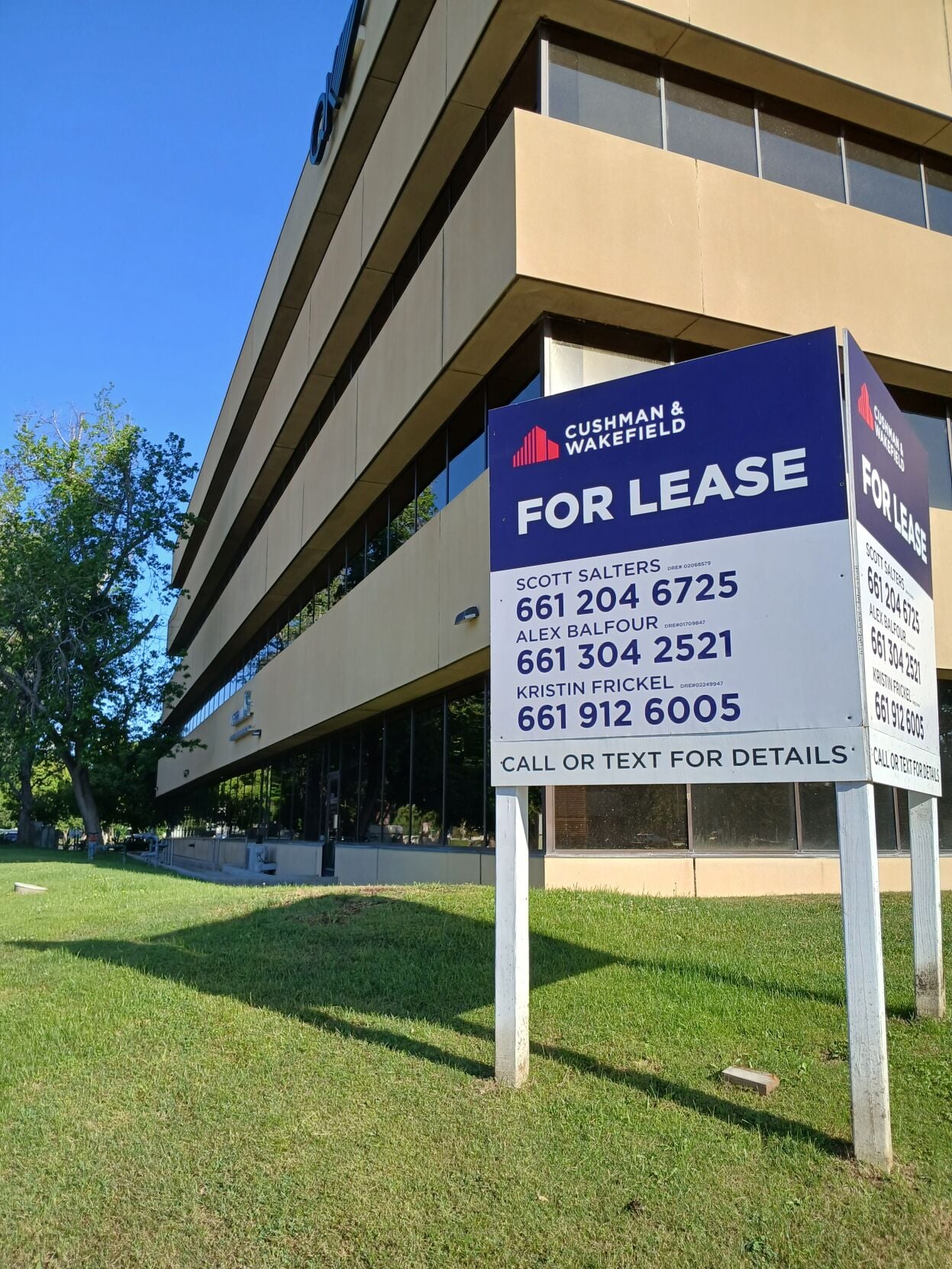 bakersfield.com - John Cox - Business looking up inside Bakersfield's office market