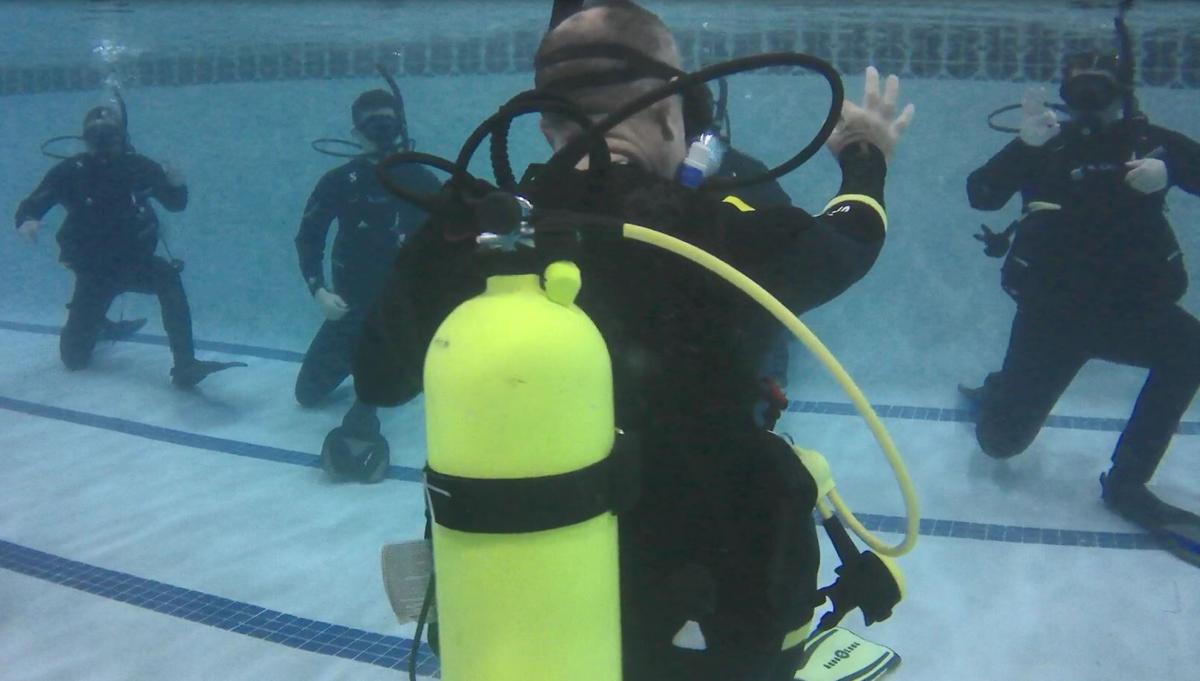 Healing Through Scuba Diving Yes Say Local Volunteers Who Teach Diving To Disabled Vets News Bakersfield Com