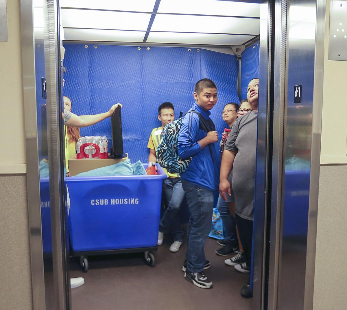 PHOTO GALLERY Move In Day At The CSUB Dorms on Aug. 25 Multimedia