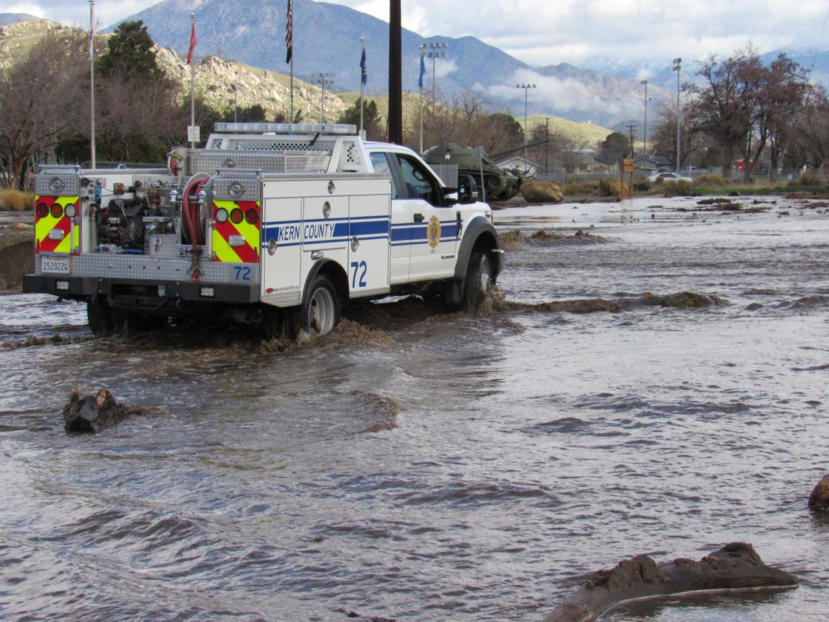 PHOTO GALLERY Rain, flooding in Kern County Photo Galleries